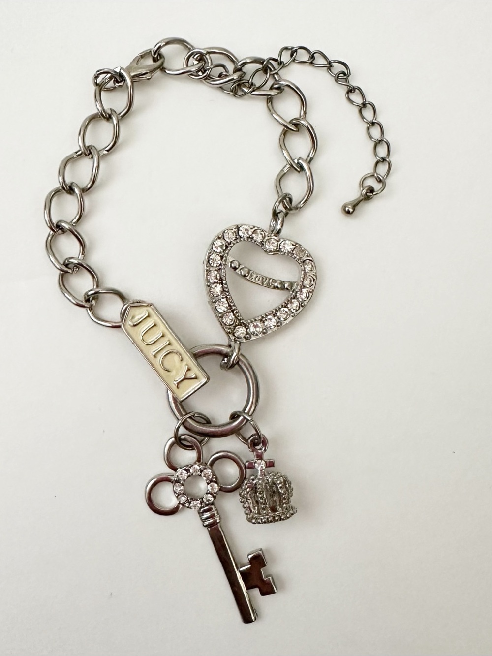 VINTAGE JUICY COUTURE SILVER-TONE KEY, CRISTAL HEART CHARM NECKLACE BRACELET SET - Picture 5 of 7